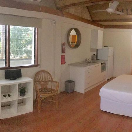 Boathouse Apartments เนอิอาฟู ภายนอก รูปภาพ